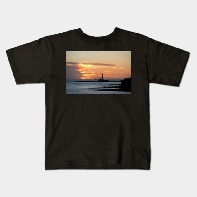 January sunrise at St Mary's Island (2) Kids T-Shirt by Violaman